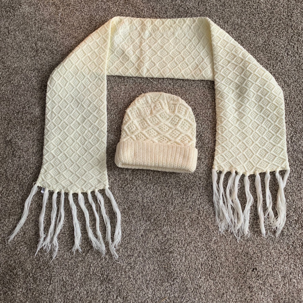 English Village Hat And Scarf
